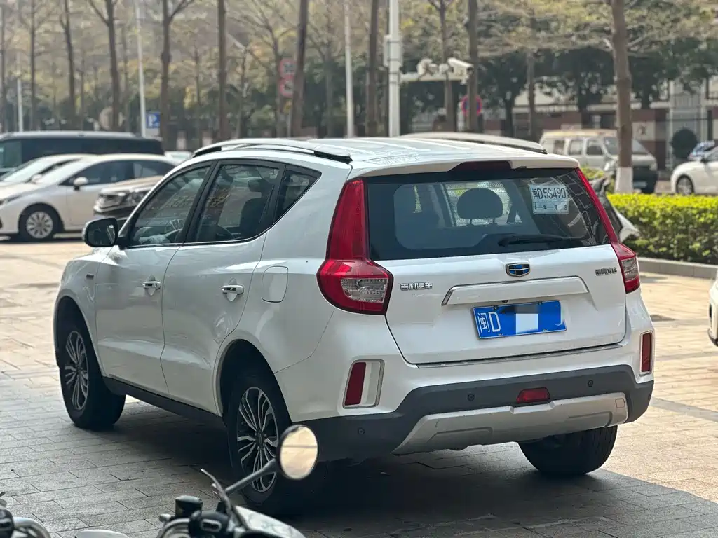Geely Vision X6 2018 — фото 6
