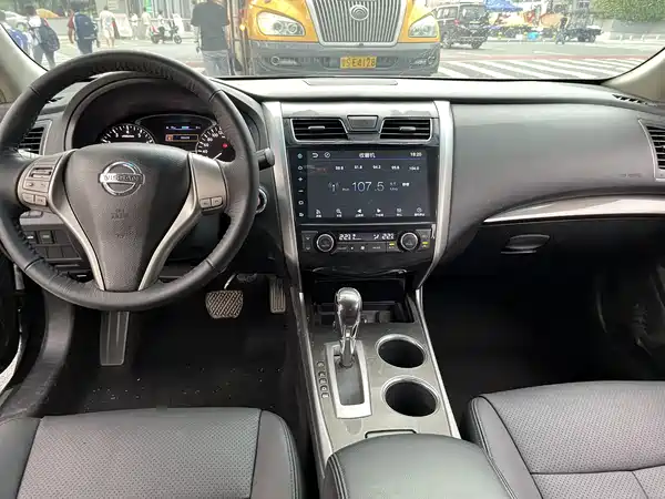 Nissan Teana 2015