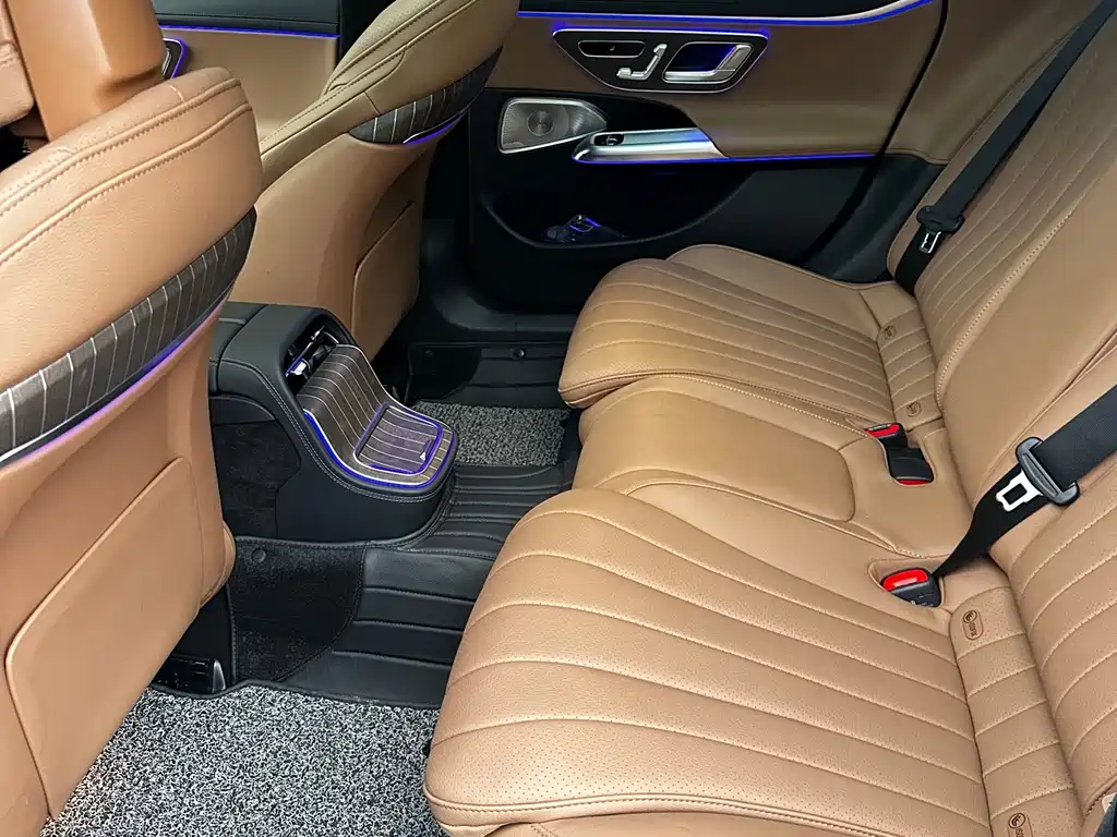 Mercedes-Benz E-Class 2025