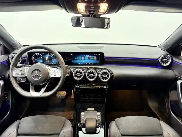 Mercedes-Benz A-Class 2020 — фото 18