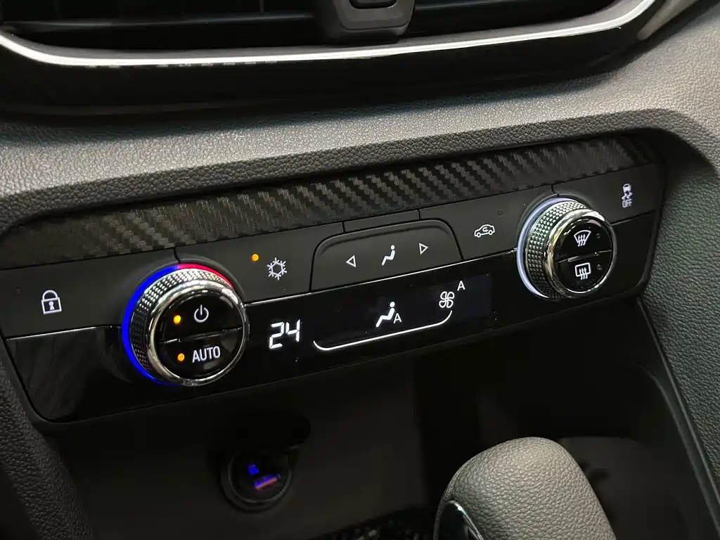 Chevrolet Orlando 2022 — фото 14