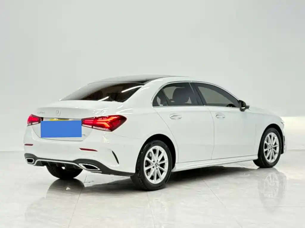 Mercedes-Benz A-Class 2020 — фото 4