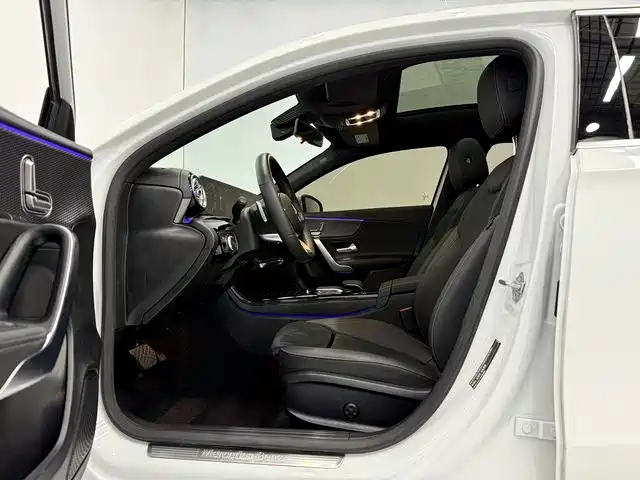 Mercedes-Benz A-Class 2020 — фото 12