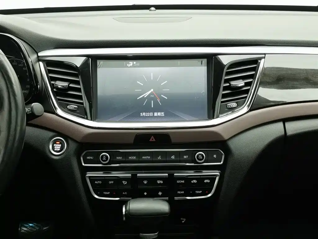 GAC Motor Trumpchi GS8 2019 — фото 12