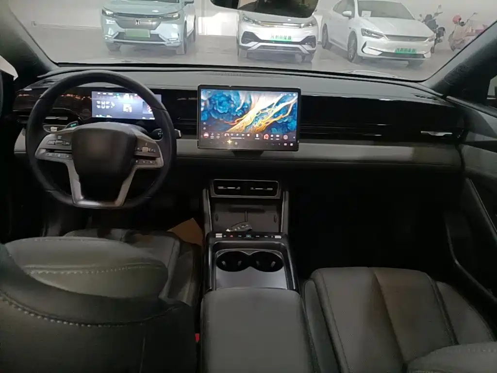 BYD Qin L 2025 — фото 10