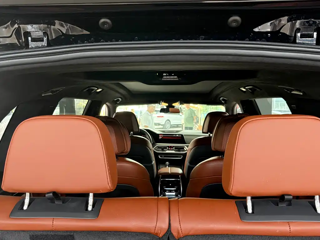 BMW X7 2021 — фото 18