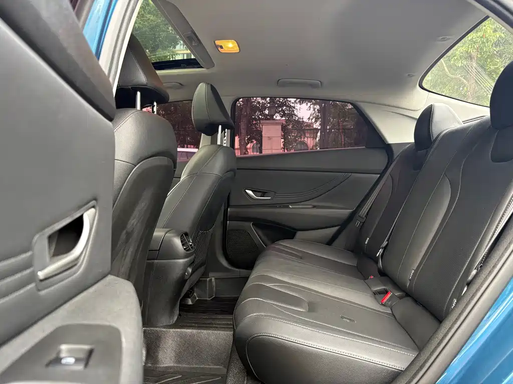 Hyundai Elantra 2024
