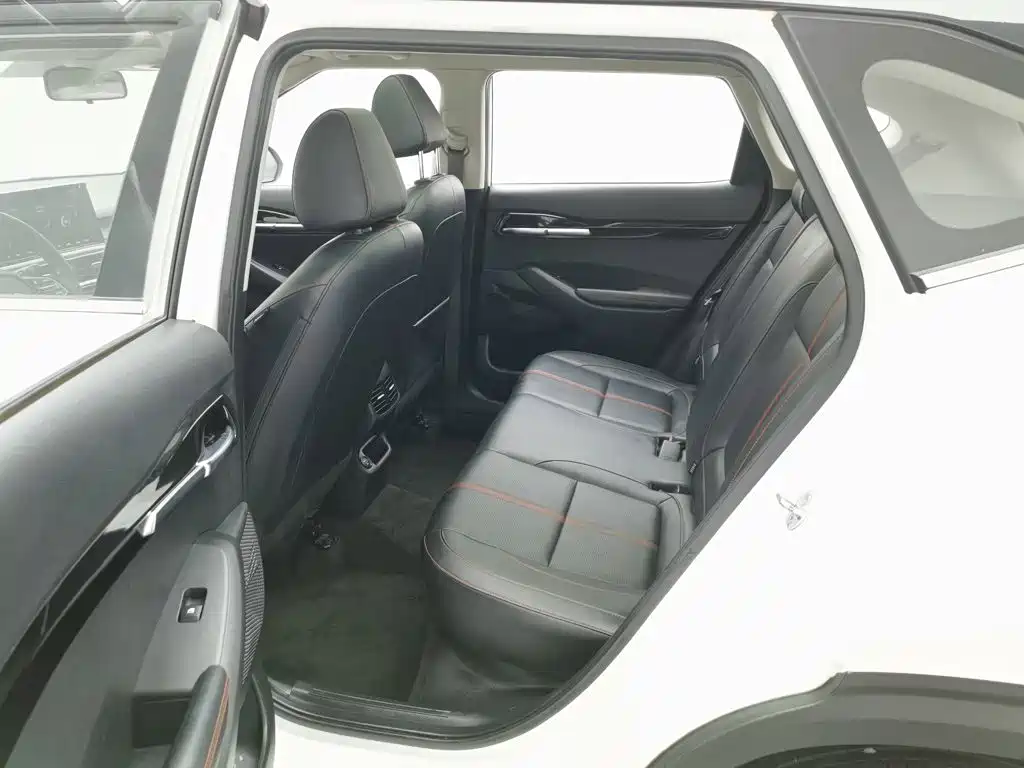 Kia KX3 2020 — фото 15