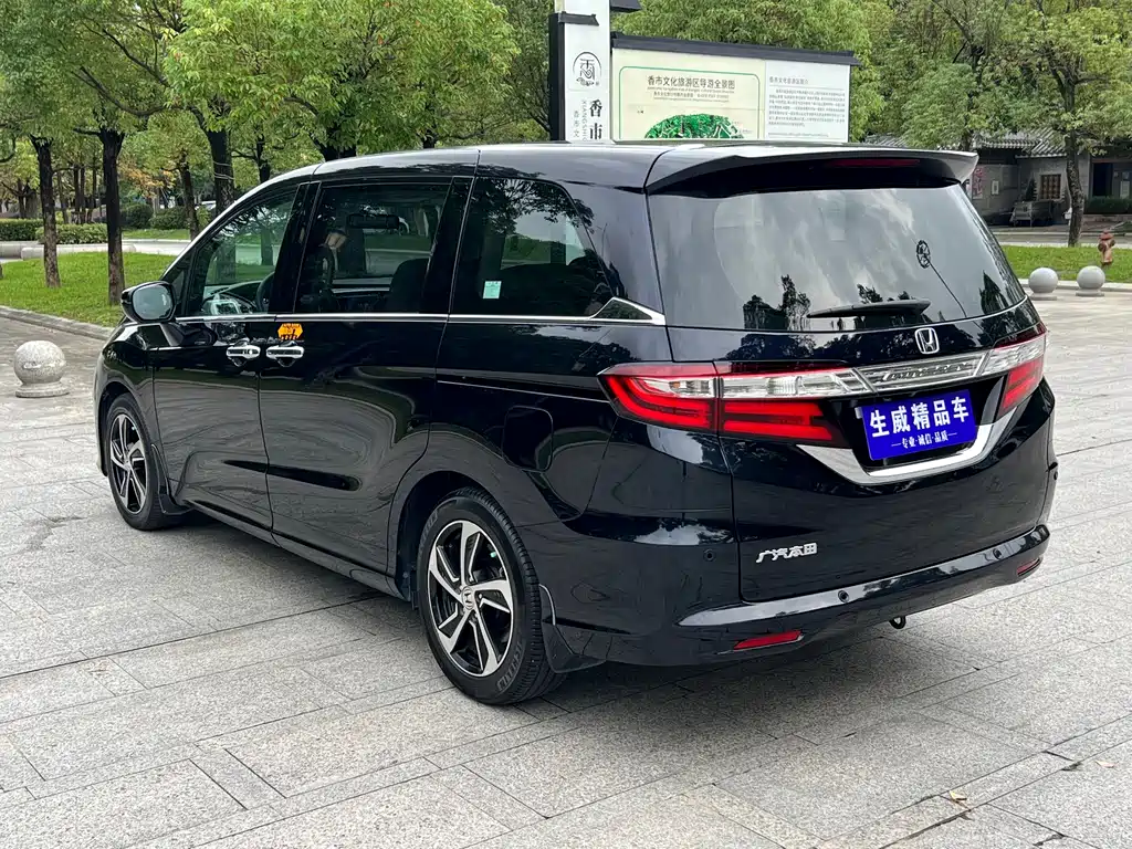 Honda Odyssey 2016 — фото 6