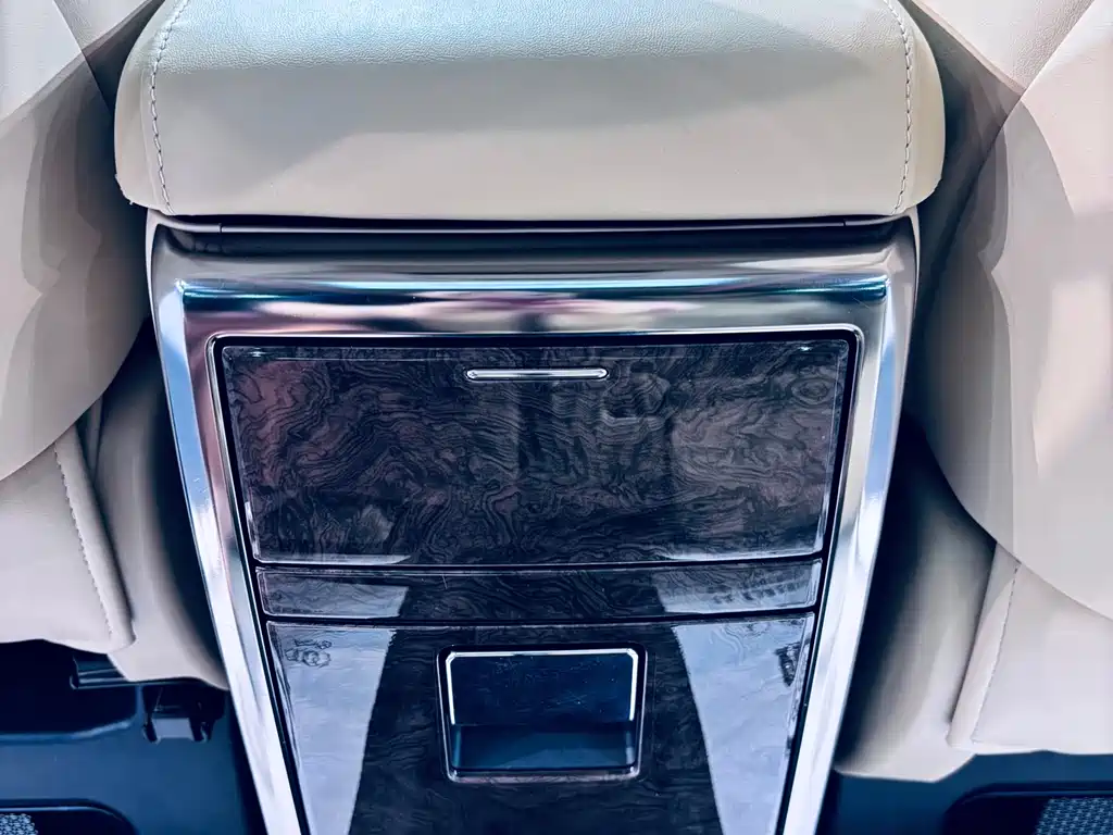 Toyota Alphard 2021 — фото 14