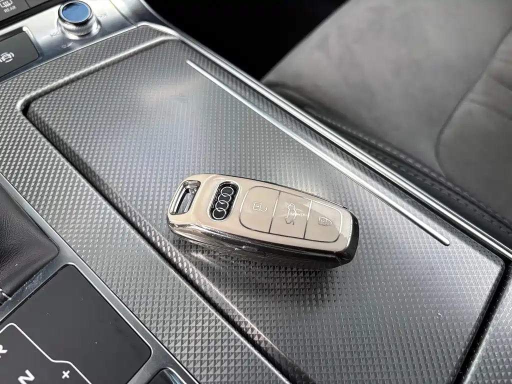 Audi A6L 2022 — фото 20