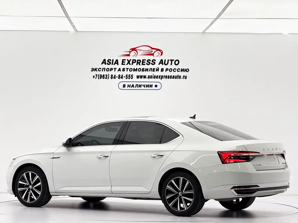 Skoda Superb 2023 — фото 6