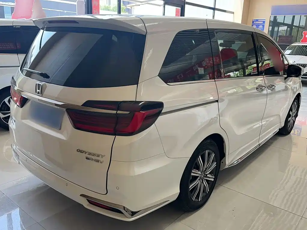 Honda Odyssey 2022 — фото 10