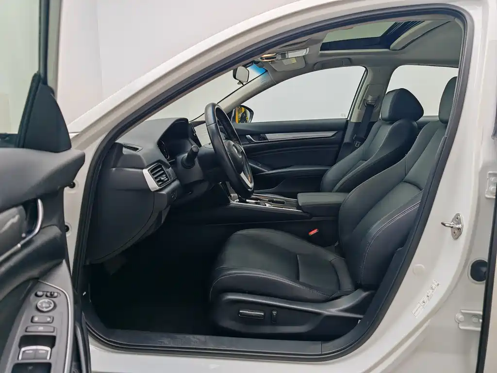 Honda Accord 2023 — фото 14