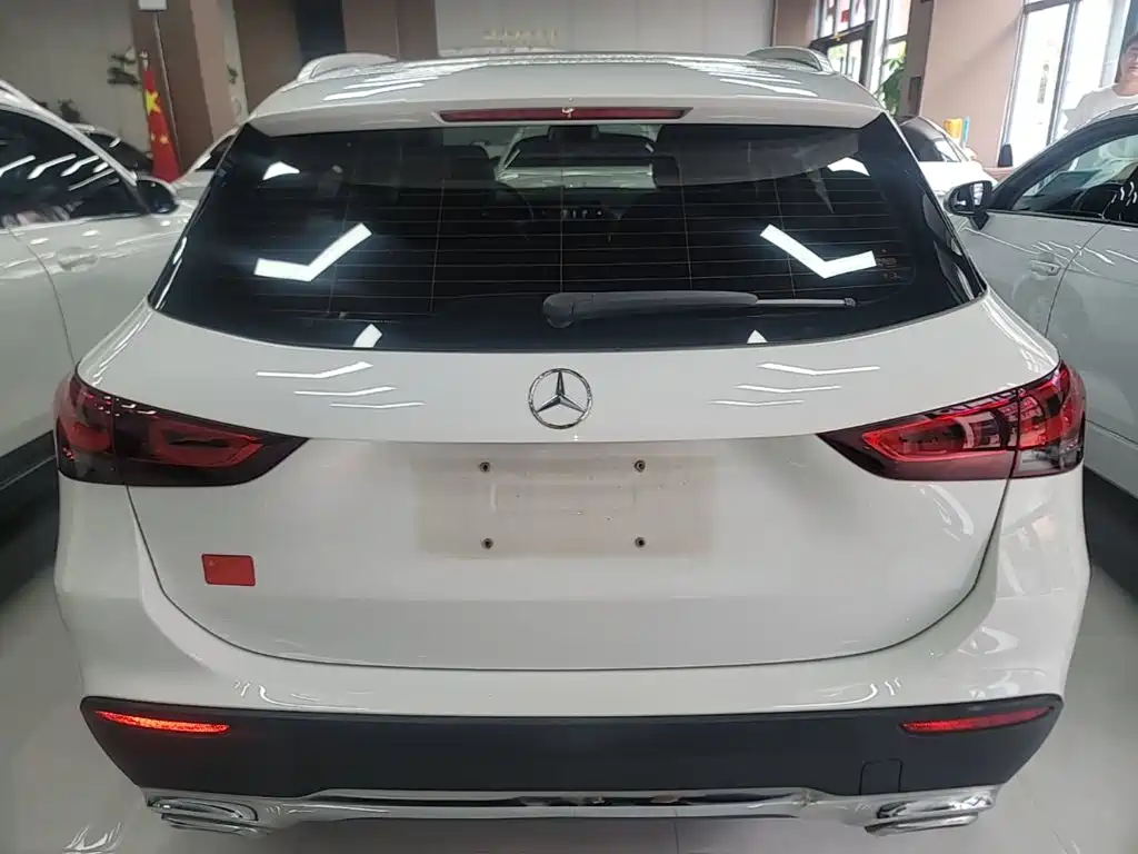 Mercedes-Benz GLA 2023 — фото 6