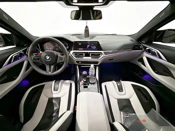 BMW M4 2022