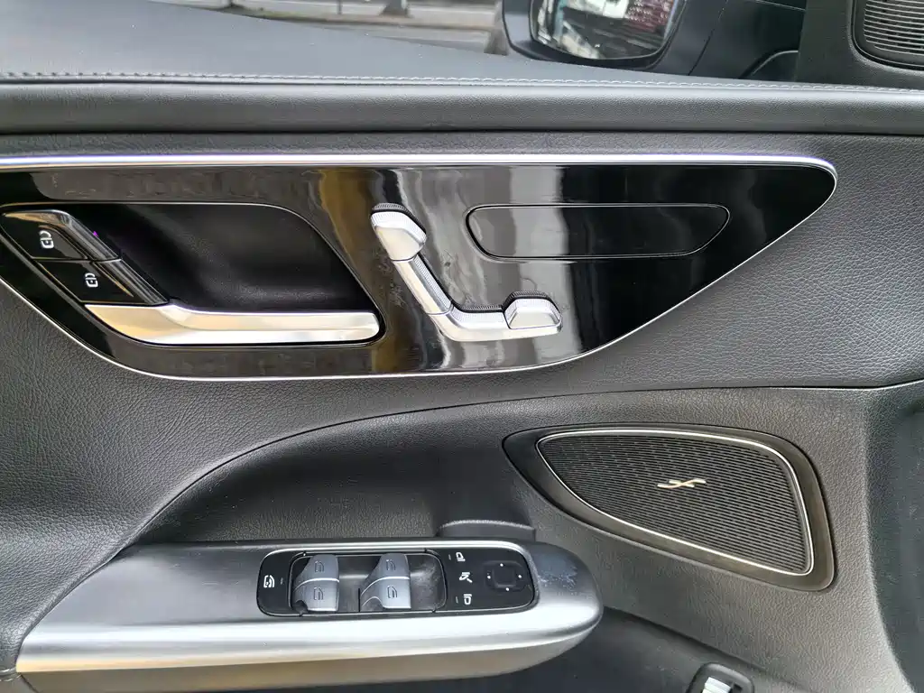 Mercedes-Benz C-Class 2022 — фото 15