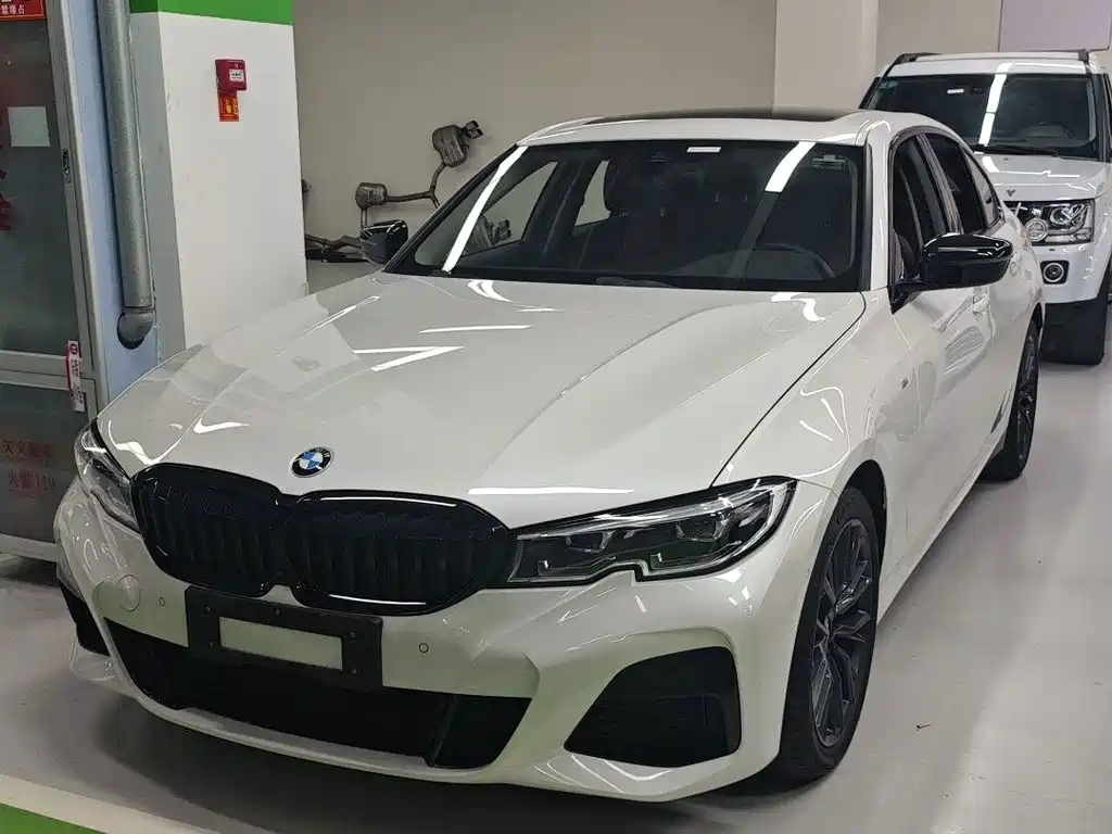 BMW 3 Series 2021 — фото 1