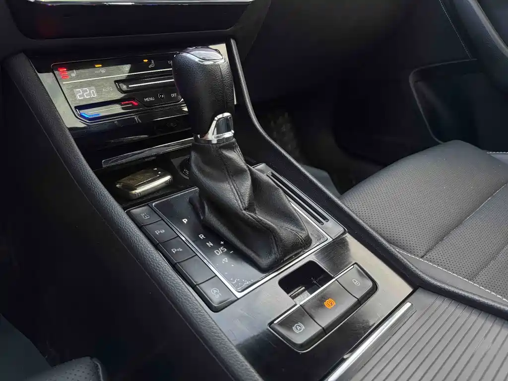 Skoda Superb 2022 — фото 12