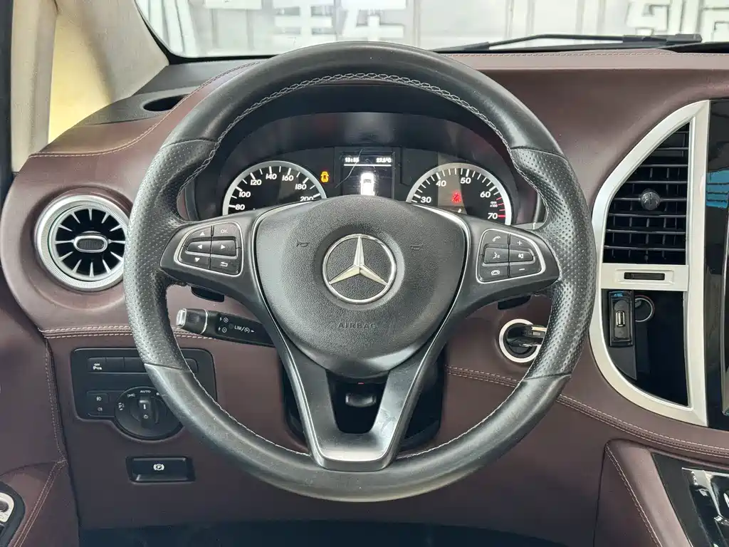 Mercedes-Benz Vito 2020 — фото 16