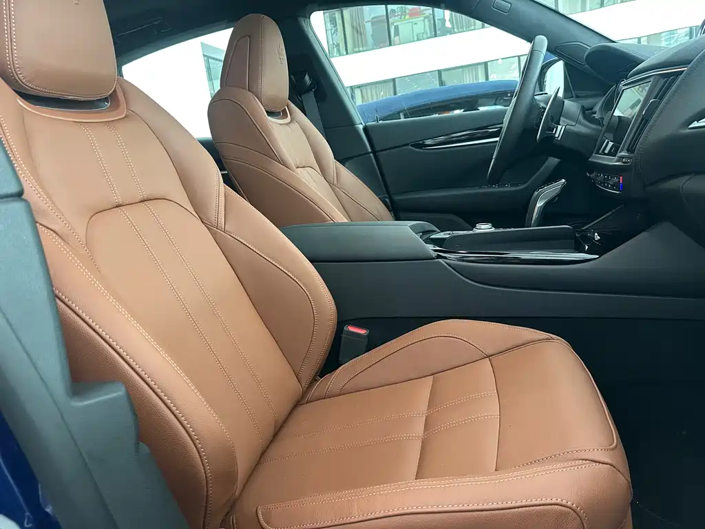 Maserati Levante — фото 10