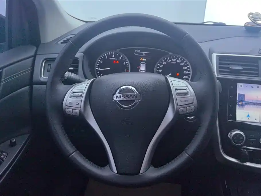 Nissan Tiida 2021 — фото 15