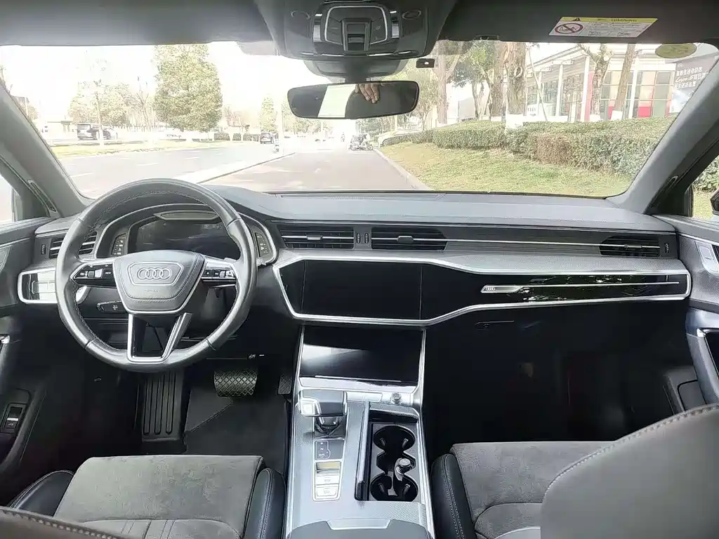 Audi A6L 2024 — фото 9