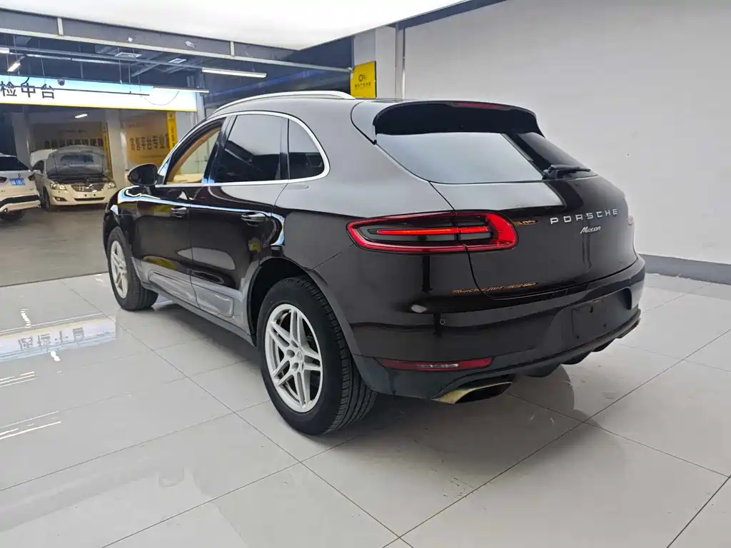 Porsche Macan 2015 — фото 23