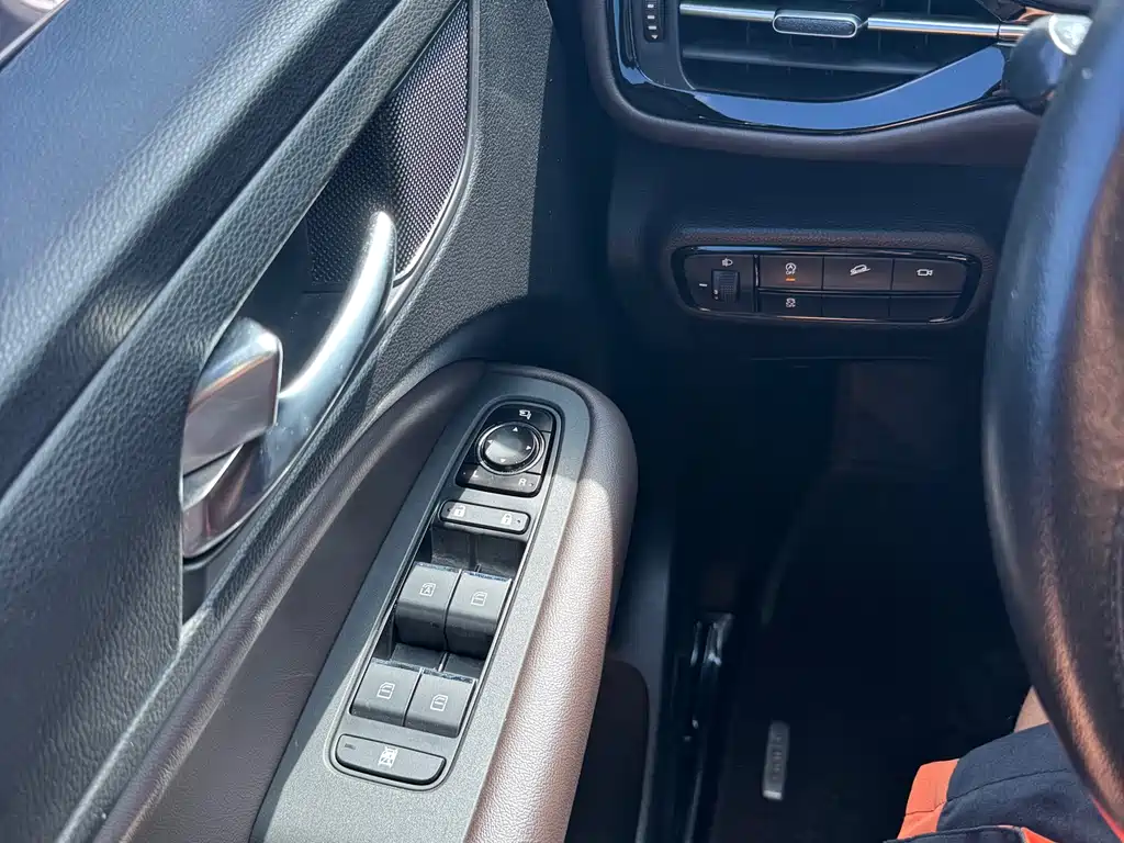 GAC Motor Trumpchi M6 2020 — фото 10