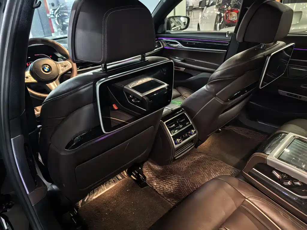 BMW 7 Series 2020 — фото 15