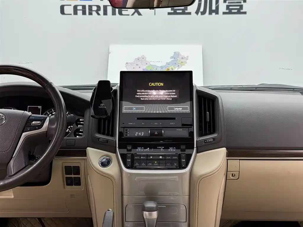 Toyota Land Cruiser 2019 — фото 11