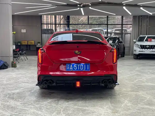 Cadillac CT4 2022