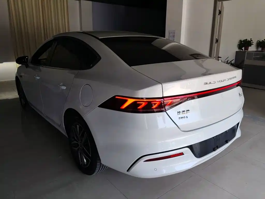 BYD Qin PLUS 2022 — фото 23