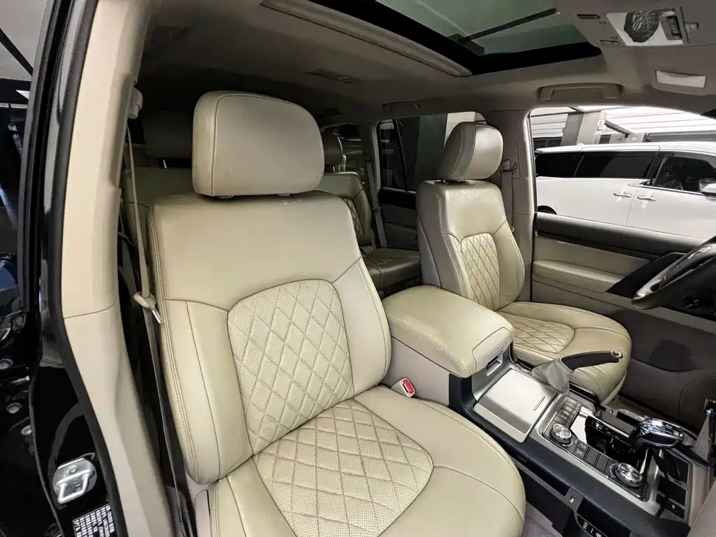 Toyota Land Cruiser 2019 — фото 18