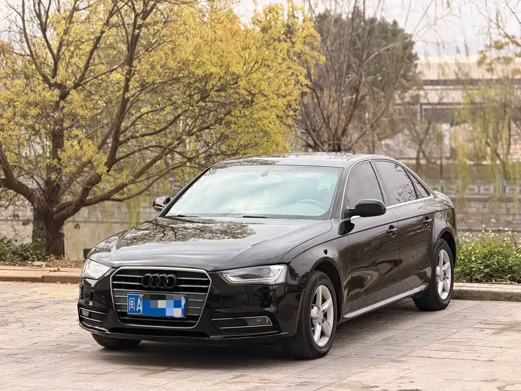 Audi A4L 2013