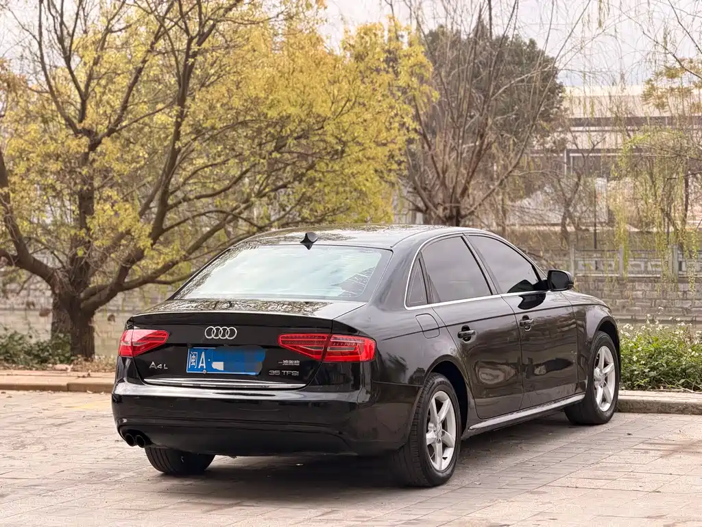 Audi A4L 2013 — фото 4