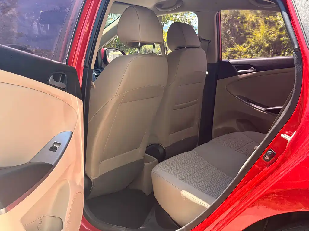 Hyundai Verna 2015 — фото 6
