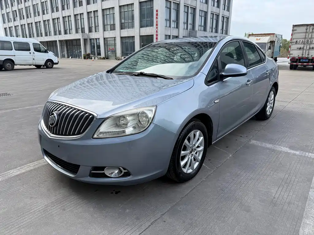 Buick Excelle 2013 — фото 1