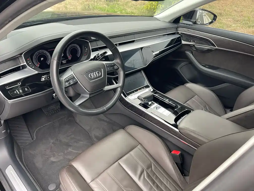 Audi A8 2020 — фото 7