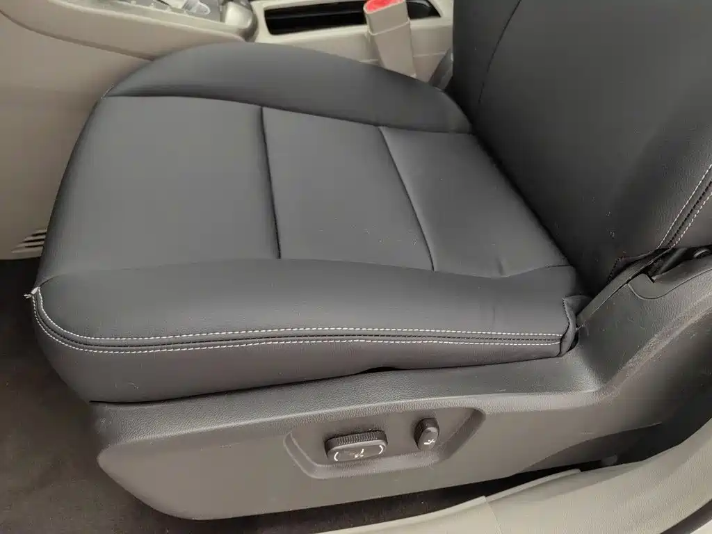 Chevrolet Captiva 2015 — фото 20