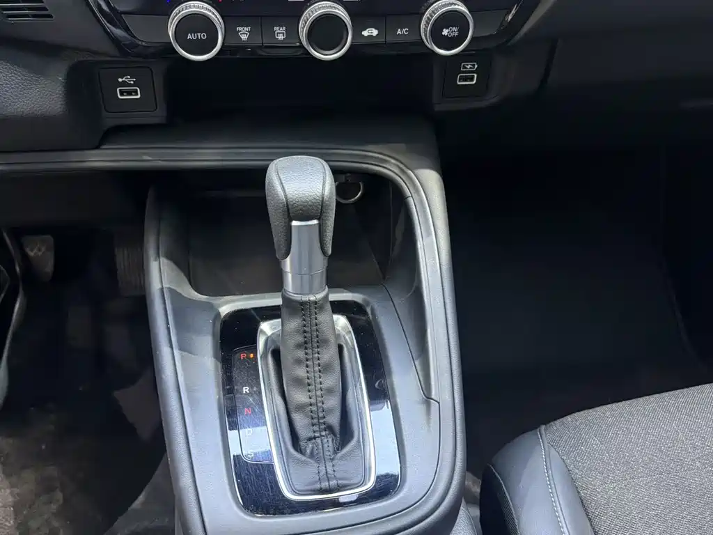 Honda Vezel 2023 — фото 11