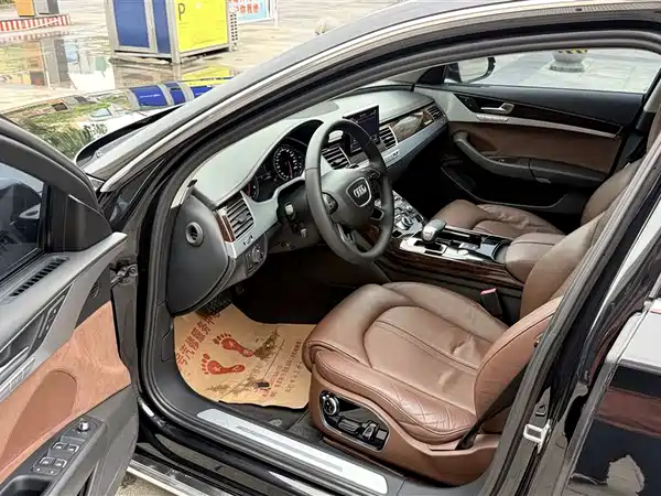 Audi A8 2013