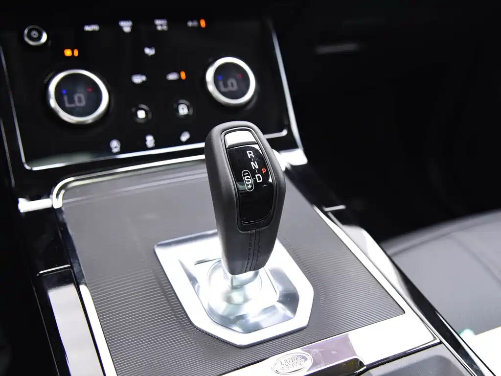 Land Rover Evoque 2022 — фото 28