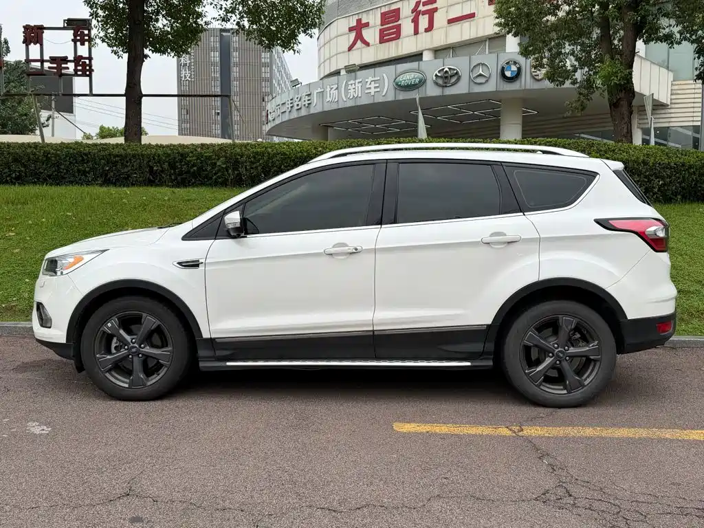 Ford Kuga 2019 — фото 3