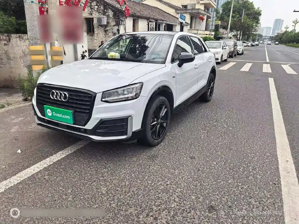Audi Q2L 2020 — фото 1