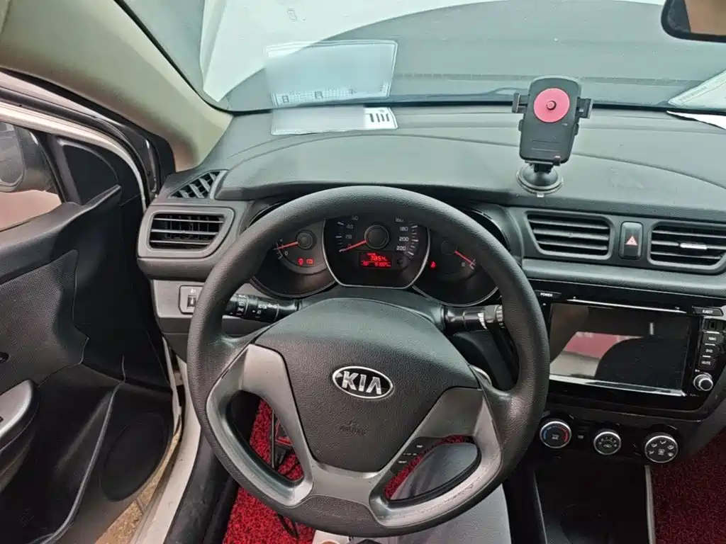 Kia K2 2016 — фото 11
