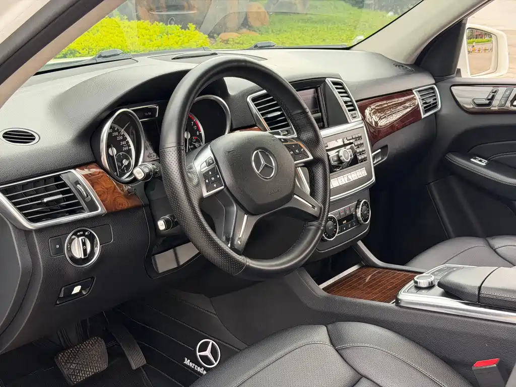 Mercedes-Benz M-Class 2015 — фото 8