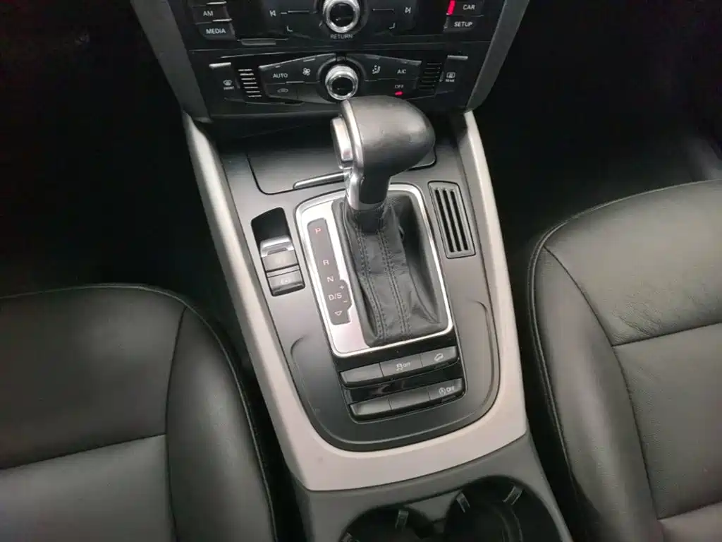 Audi Q5 2015 — фото 14