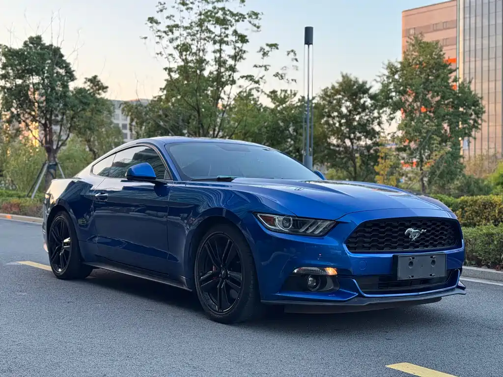 Ford Mustang 2019 — фото 3