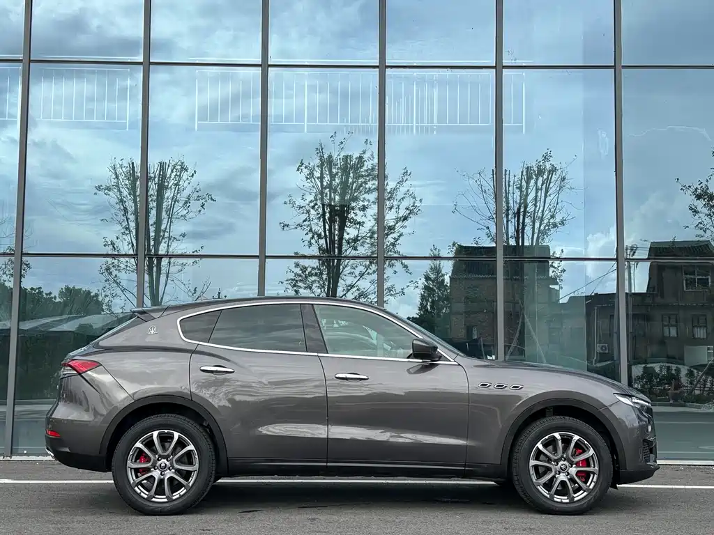 Maserati Levante 2022 — фото 3